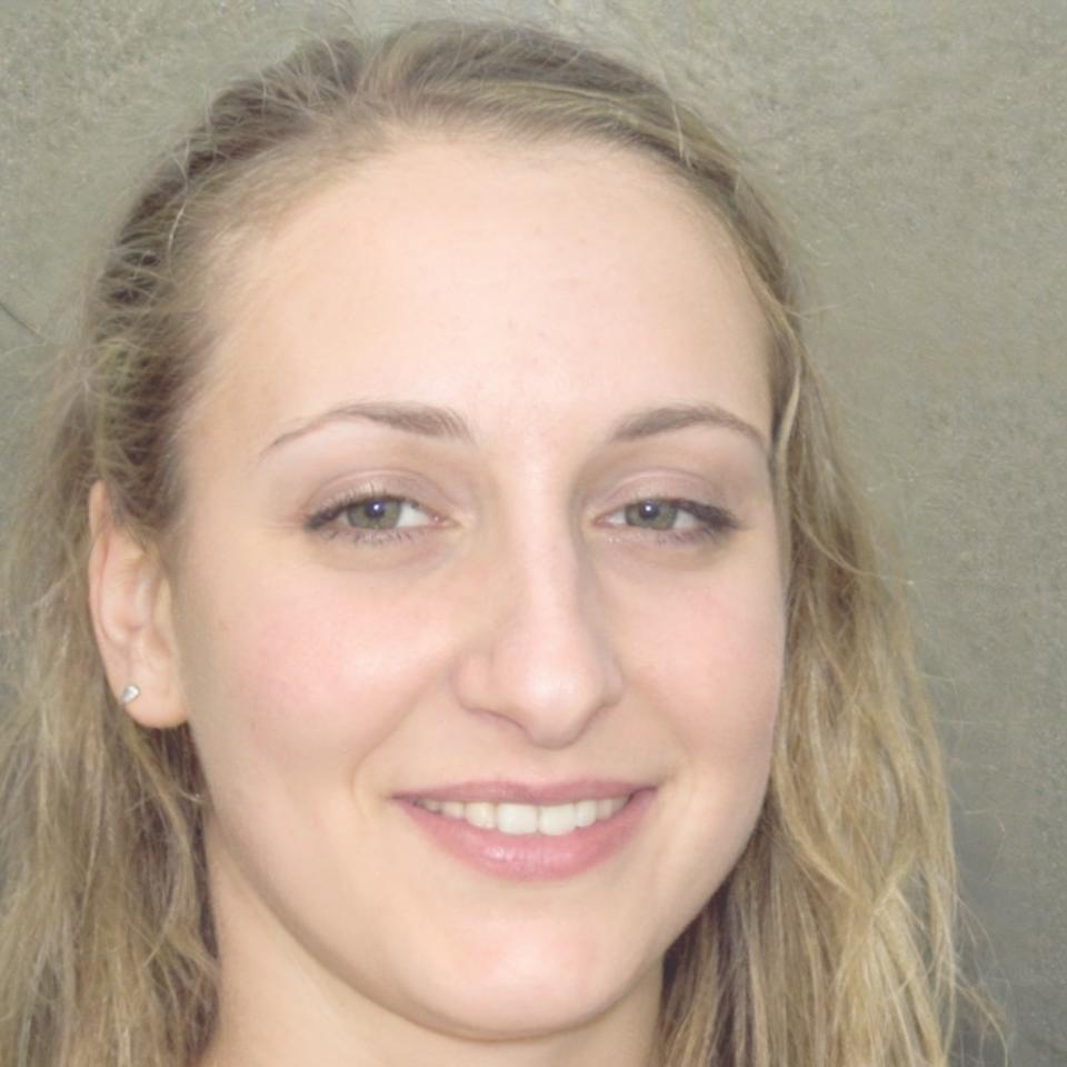 Instructor Siobhan MacReynolds